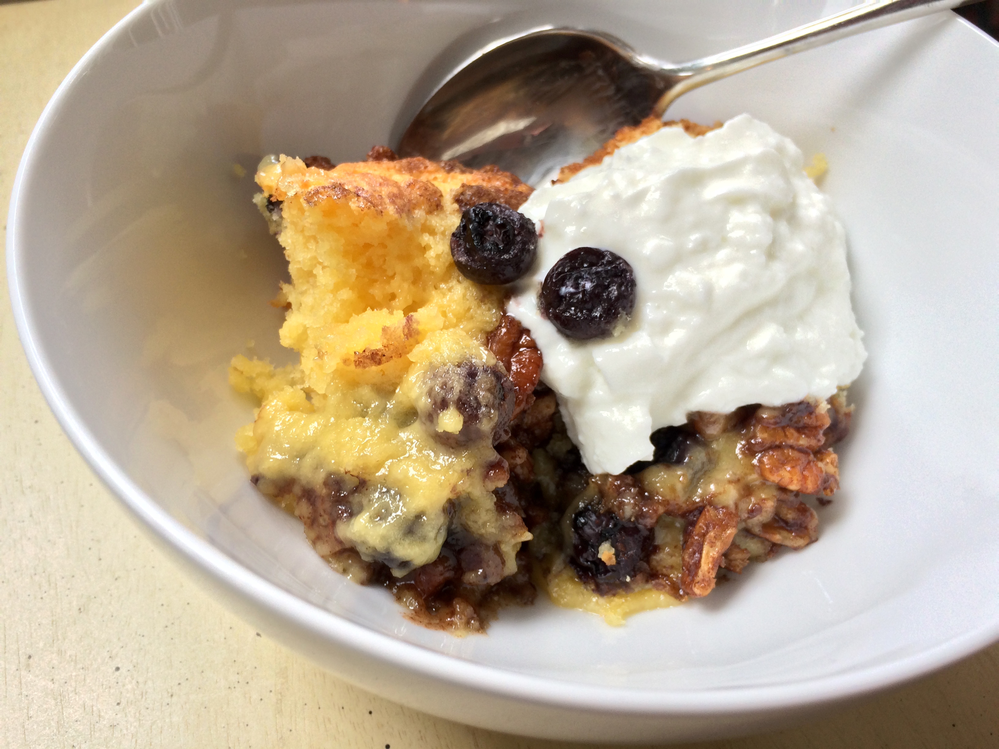 CROCK POT BLUEBERRY DUMP CAKE